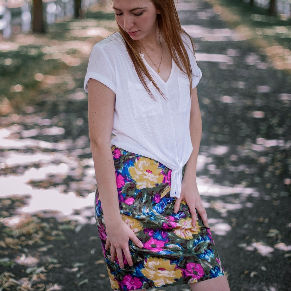Floral Patterned Pencil Skirt